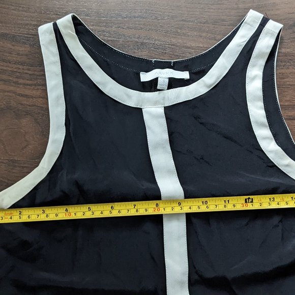 Black sleeveless silk top with split back - Picture 6 of 8